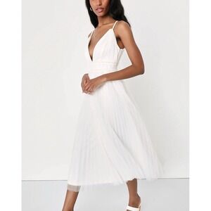 New! LULUS White Beachy Romantic Feminine Wedding Greek Goddess Maxi Dress XS‎